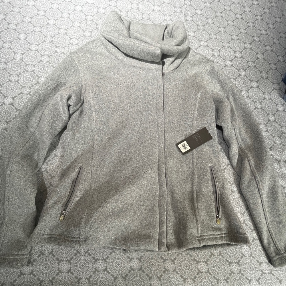 Old Navy Activewear Gray Funnel-Neck Pullover – Lightweight & Breathable (Med)